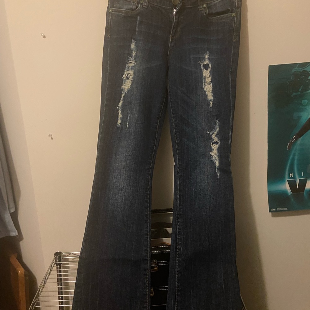 Comfortable Kut from the Kloth Boot Cup Jeans.